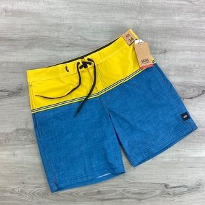 VANS- MENS BOARD SHORTS